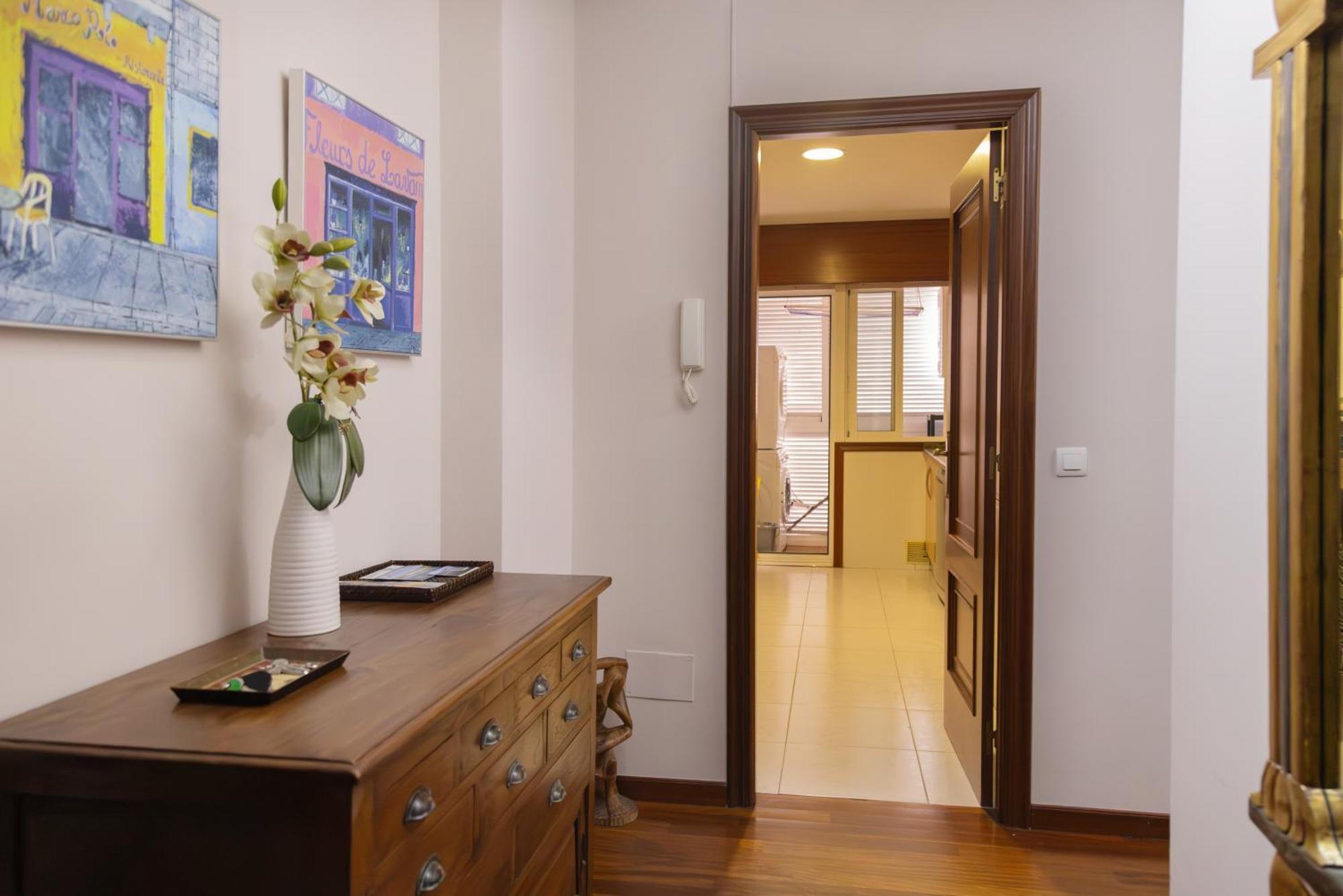 Apartamento Completo, Amplio, Muy Iluminado Y Con Plaza De Garaje Incluida. O Grove Exterior photo