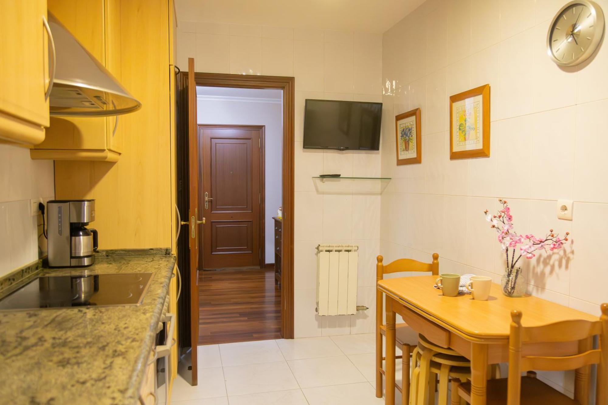 Apartamento Completo, Amplio, Muy Iluminado Y Con Plaza De Garaje Incluida. O Grove Exterior photo