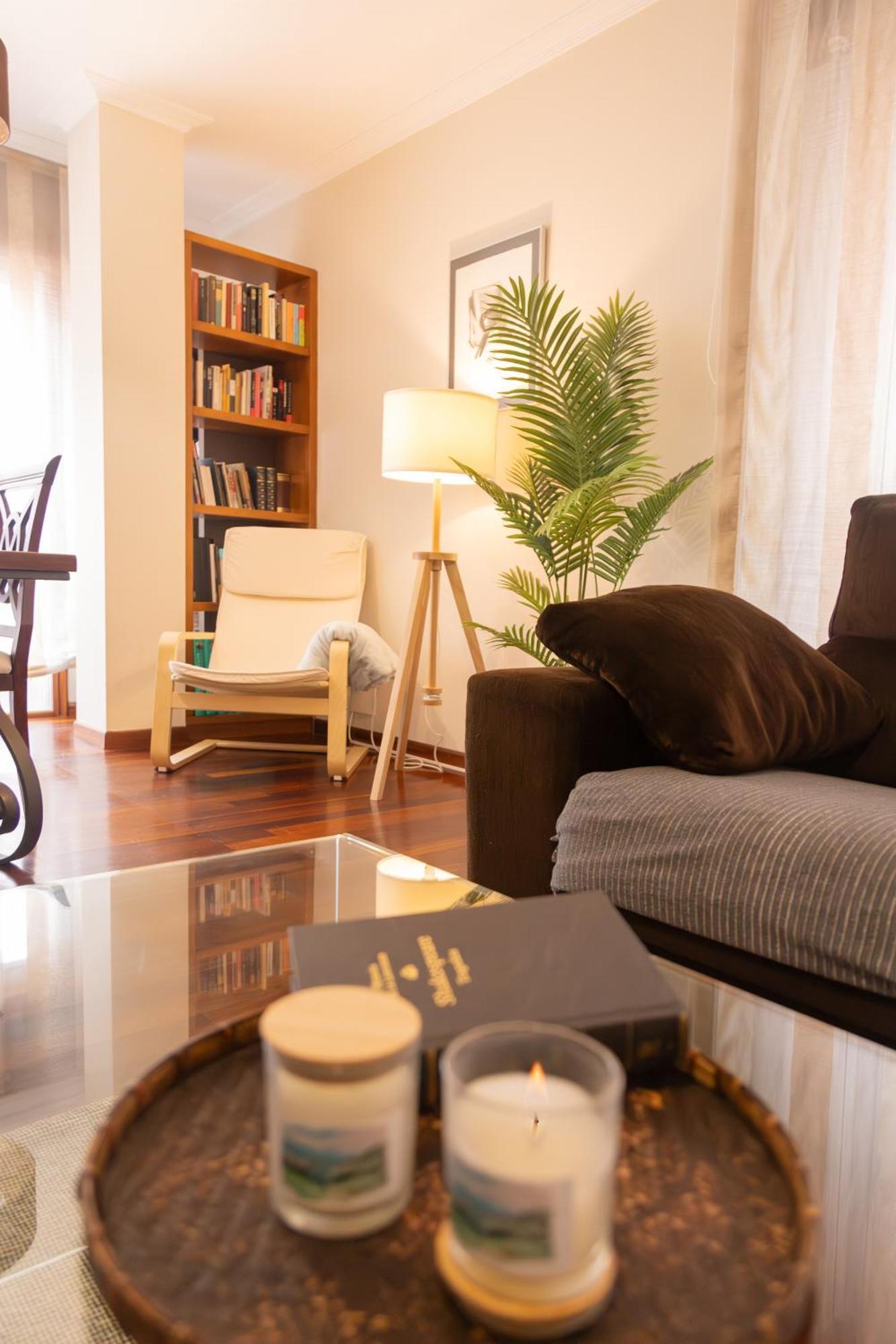 Apartamento Completo, Amplio, Muy Iluminado Y Con Plaza De Garaje Incluida. O Grove Exterior photo