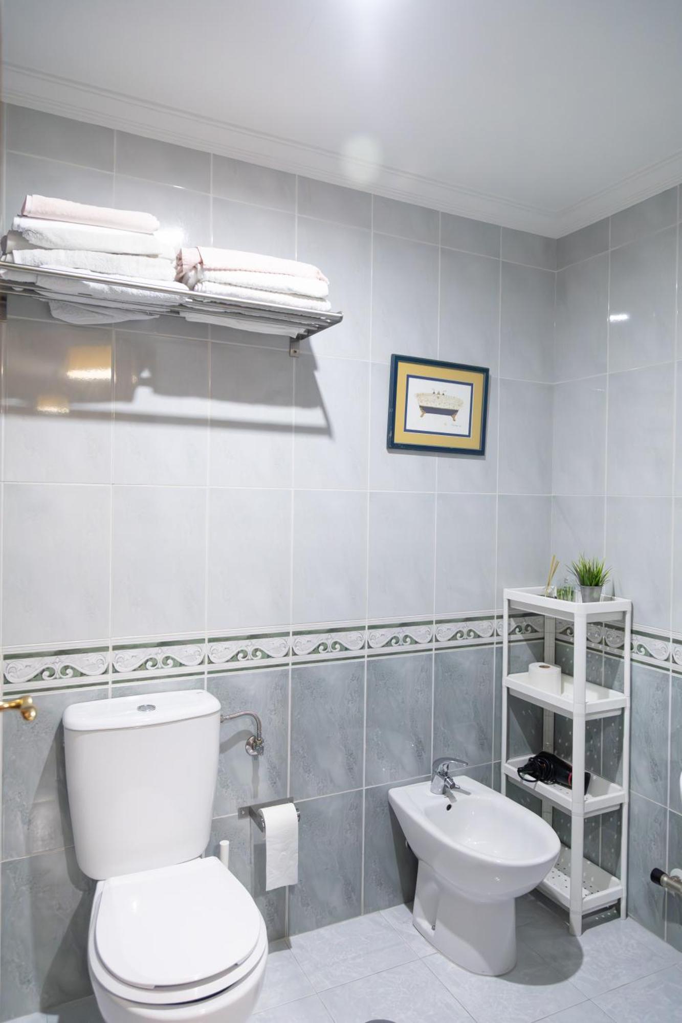 Apartamento Completo, Amplio, Muy Iluminado Y Con Plaza De Garaje Incluida. O Grove Exterior photo