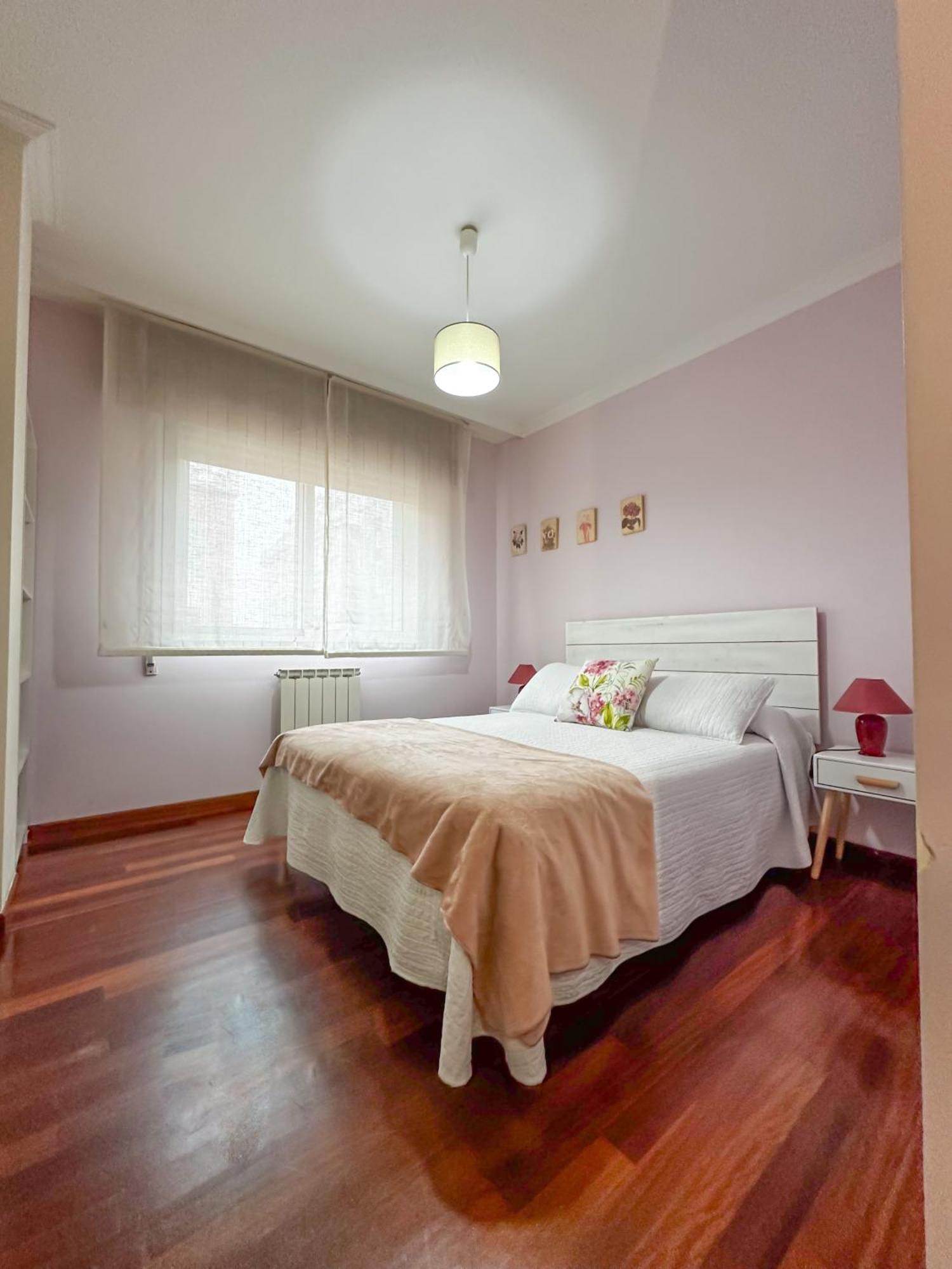 Apartamento Completo, Amplio, Muy Iluminado Y Con Plaza De Garaje Incluida. O Grove Exterior photo
