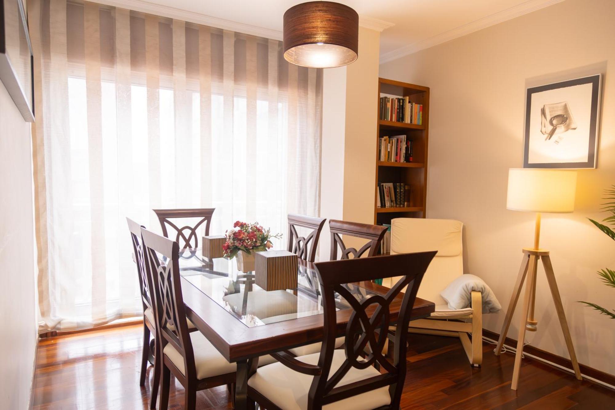Apartamento Completo, Amplio, Muy Iluminado Y Con Plaza De Garaje Incluida. O Grove Exterior photo