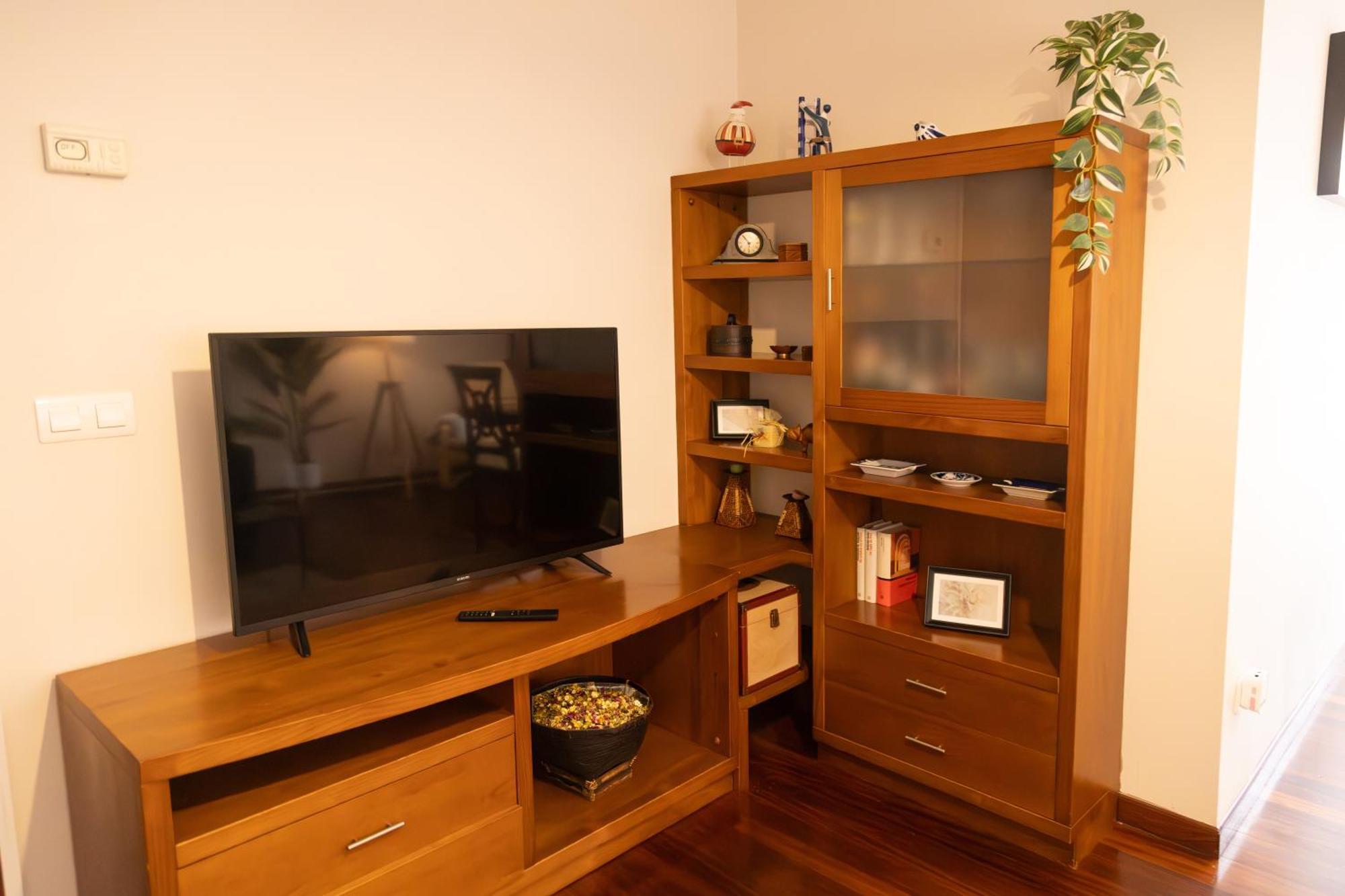 Apartamento Completo, Amplio, Muy Iluminado Y Con Plaza De Garaje Incluida. O Grove Exterior photo