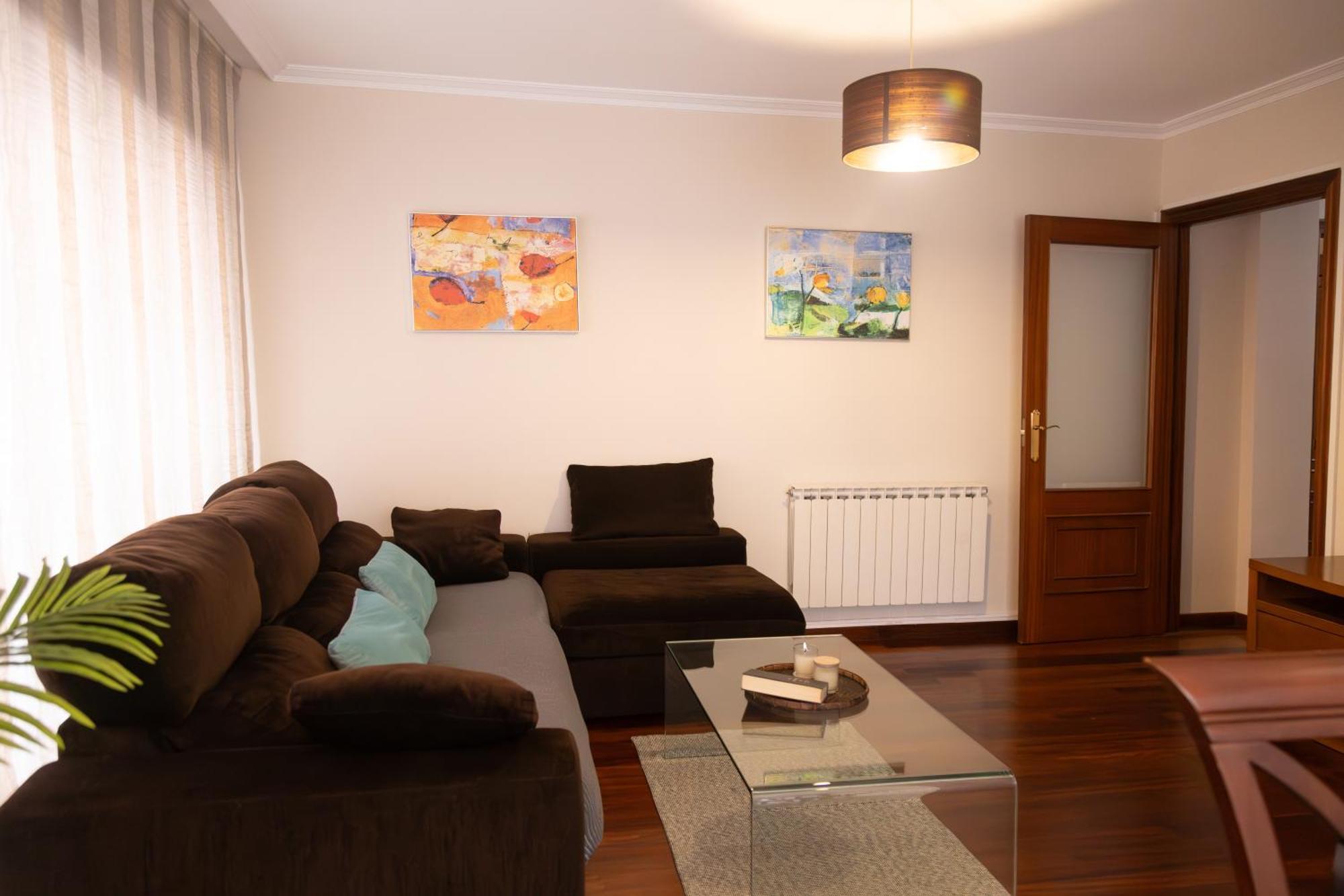 Apartamento Completo, Amplio, Muy Iluminado Y Con Plaza De Garaje Incluida. O Grove Exterior photo