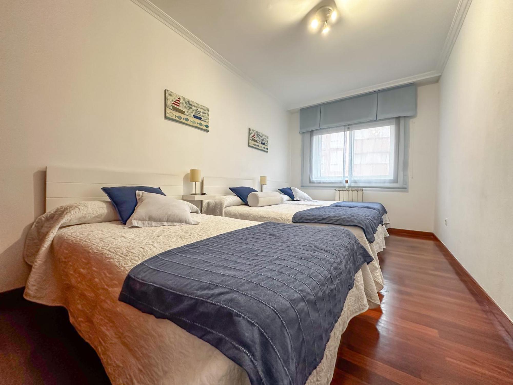 Apartamento Completo, Amplio, Muy Iluminado Y Con Plaza De Garaje Incluida. O Grove Exterior photo