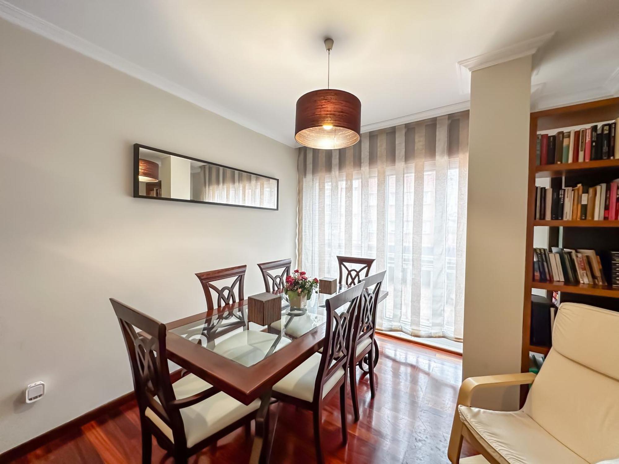 Apartamento Completo, Amplio, Muy Iluminado Y Con Plaza De Garaje Incluida. O Grove Exterior photo
