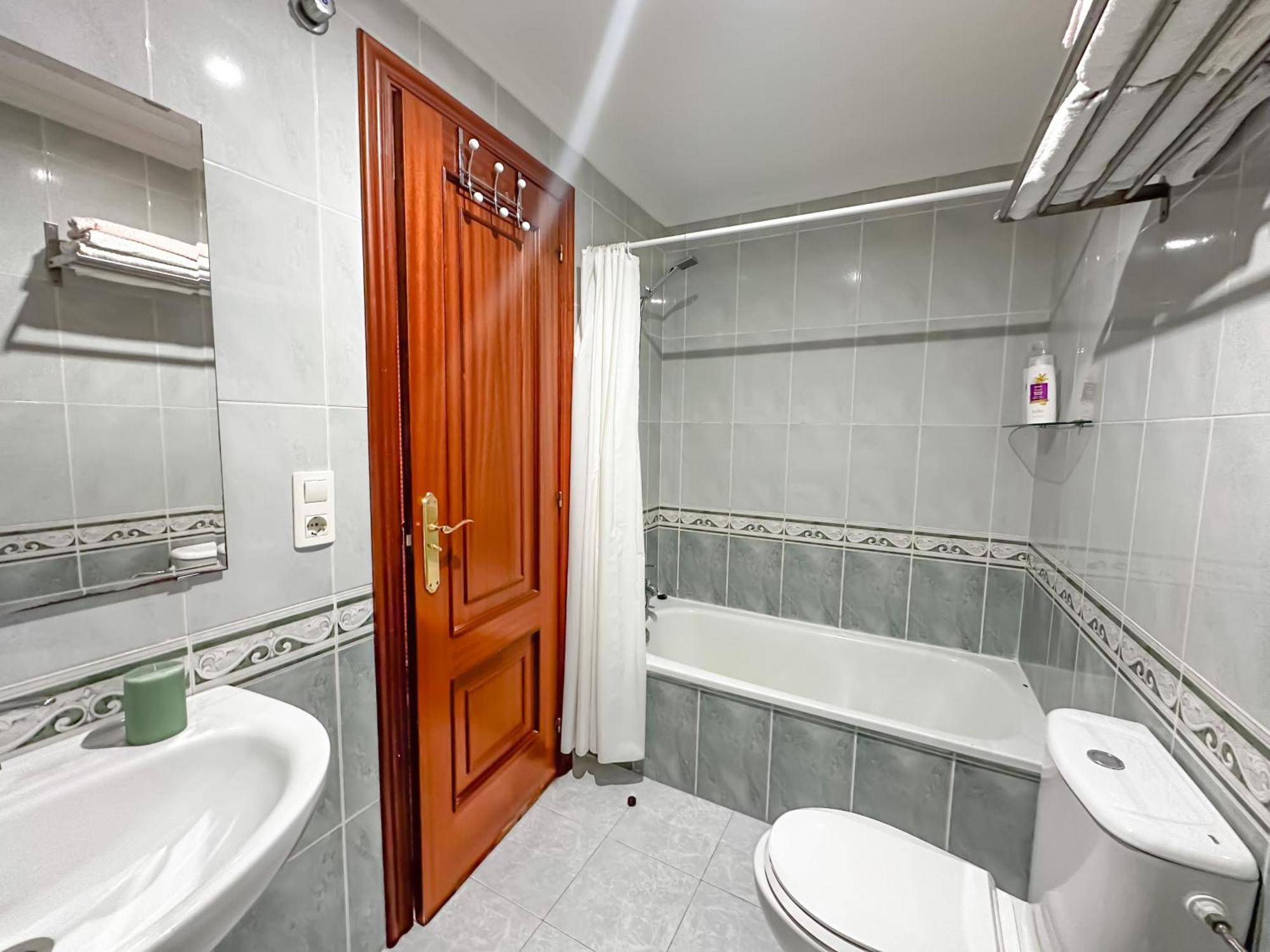Apartamento Completo, Amplio, Muy Iluminado Y Con Plaza De Garaje Incluida. O Grove Exterior photo